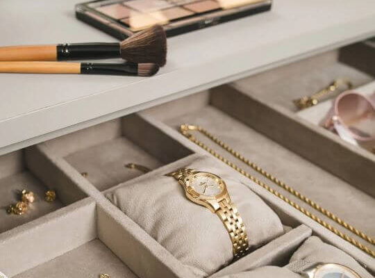 organizador de joias e relógios personalizado fornecido pela DECORATA em Praia Grande